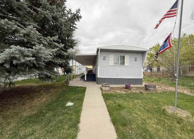 Property at 629 Amoretti St, Thermopolis, WY 82443, 3 beds, 1.75 baths