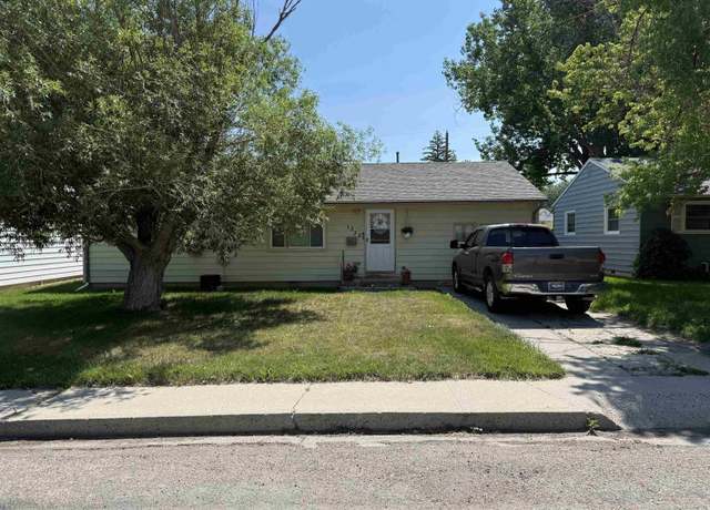 Property at 1335 Pine St, Casper, WY 82604, 2 beds, 1 bath