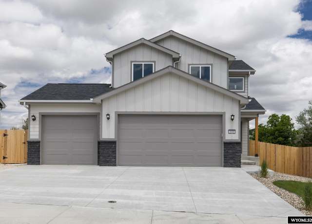 Property at 4880 Buffalo Meadows Way, Mills, WY 82644, 3 beds, 2.5 baths