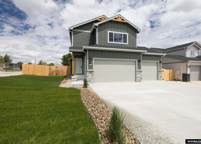 Property at 4890 Buffalo Meadows Way, Mills, WY 82644, 3 beds, 2.5 baths
