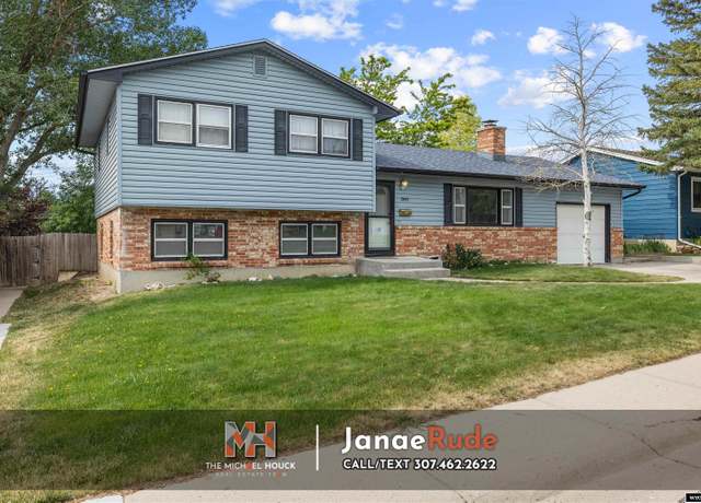 Property at 2141 Kingsboro Rd, Casper, WY 82604, 4 beds, 2 baths