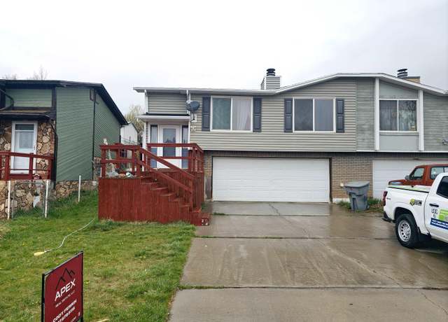 Property at 117 Sandstone Dr, Evanston, WY 82930, 2 beds, 1.75 baths