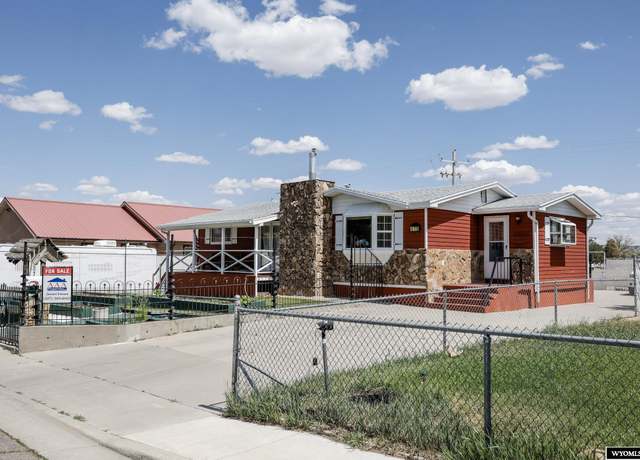 Property at 475 Logan St, Green River, WY 82935, 4 beds, 1.75 baths
