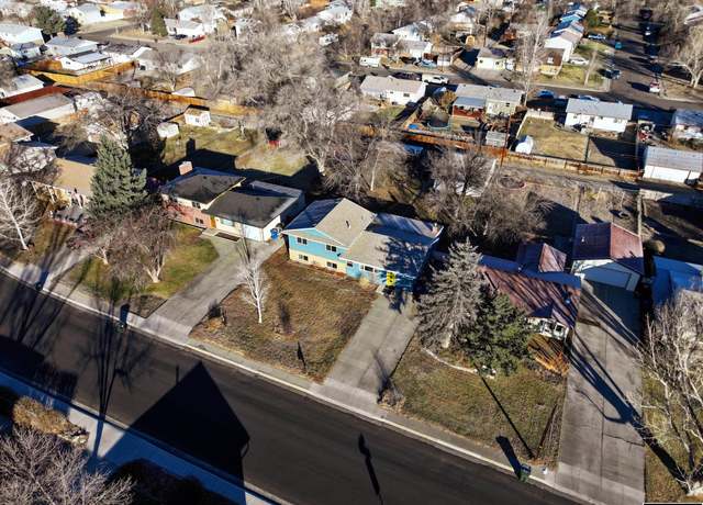 Property at 1420 E Pershing Ave, Riverton, WY 82501, 4 beds, 2 baths