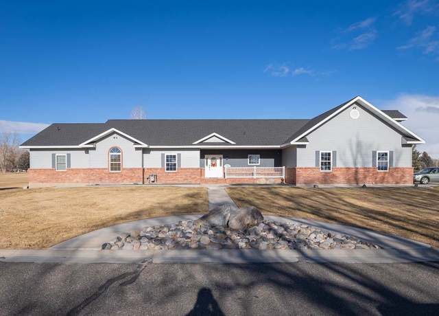 Property at 4110 Valley Green Cir, Riverton, WY 82501, 5 beds, 3.5 baths