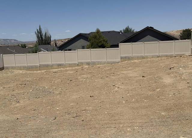 Property at 1525 Edgar St, Rock Springs, WY 82901
