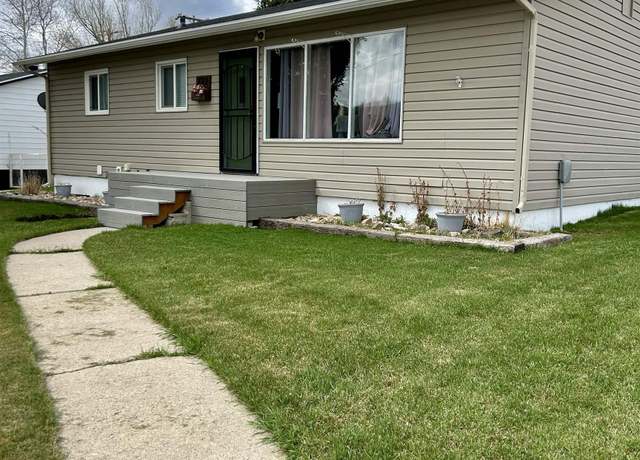 Property at 721 Ash Ave, Kemmerer, WY 83101, 3 beds, 2 baths