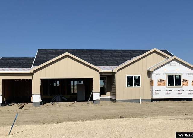 Property at 6570 Meadow Wind Way, Mills, WY 82604, 3 beds, 2 baths