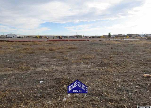 Property at 817 Cliff Ave, Riverton, WY 82501