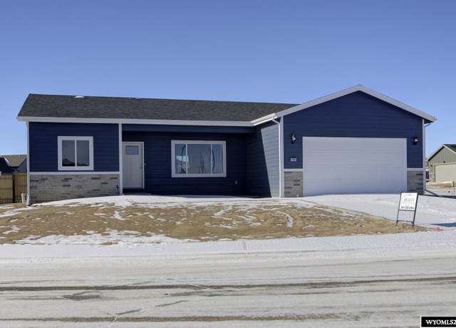 Property at 650 Fossil Butte St, Mills, WY 82644, 3 beds, 2 baths