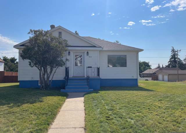 Property at 903 12th St, Rawlins, WY 82301, 4 beds, 2 baths