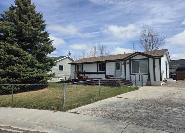 Property at 1445 Gannett Cir, Green River, WY 82935, 5 beds, 2 baths