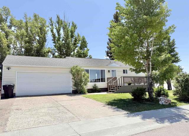 Property at 309 Lower Sunset Dr, Kemmerer, WY 83101, 5 beds, 2 baths