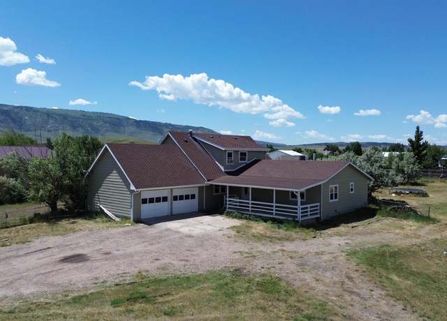 Property at 4122 Ranch Rd, Casper, WY 82604, 4 beds, 4 baths
