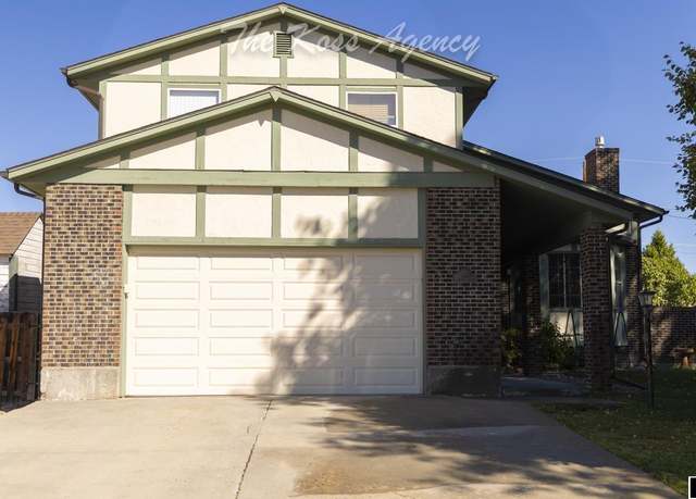 Property at 1238 Frontier Dr, Douglas, WY 82633, 4 beds, 3.5 baths