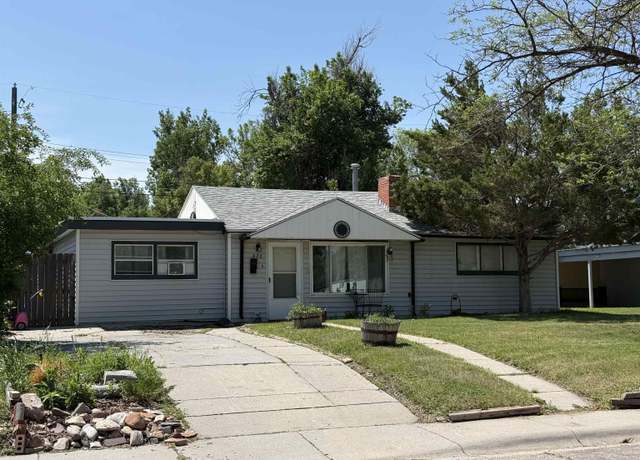 Property at 377 N Minnesota Ave, Casper, WY 82609, 4 beds, 1 bath