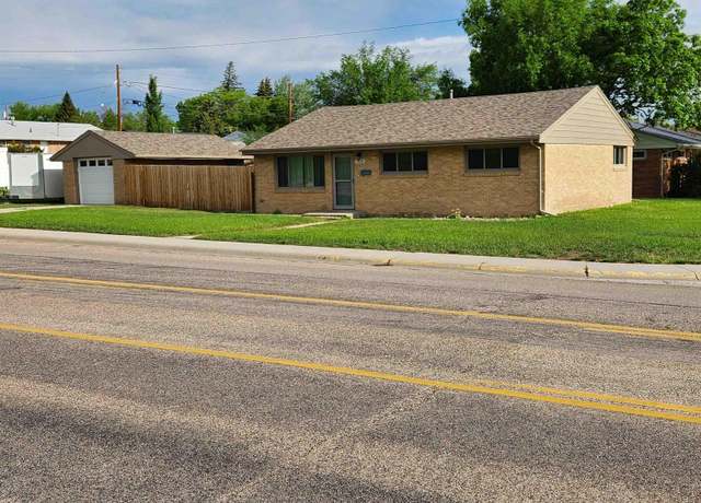 Property at 2828 E 15th St, Casper, WY 82609, 3 beds, 1 bath