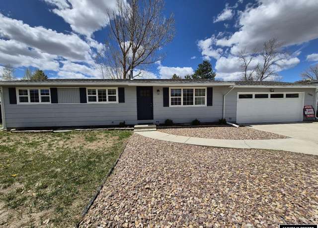 Property at 1009 Continental St, Rock Springs, WY 82901, 4 beds, 2 baths