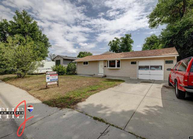 Property at 1457 Kit Carson St, Casper, WY 82604, 2 beds, 1 bath