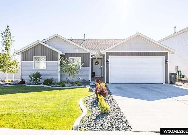 Property at 231 Sheep Creek Dr, Rock Springs, WY 82901, 3 beds, 2 baths