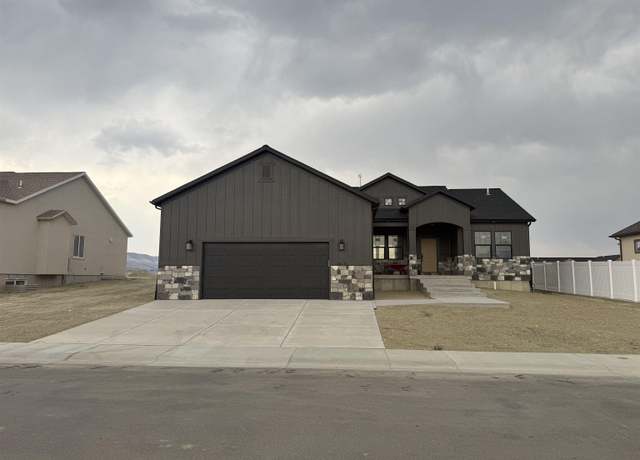 Property at 2625 Bailey Blvd, Rock Springs, WY 82901, 3 beds, 2 baths