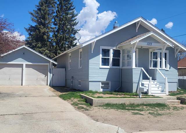 Property at 1213 Cherry St, Rawlins, WY 82301, 2 beds, 1.75 baths