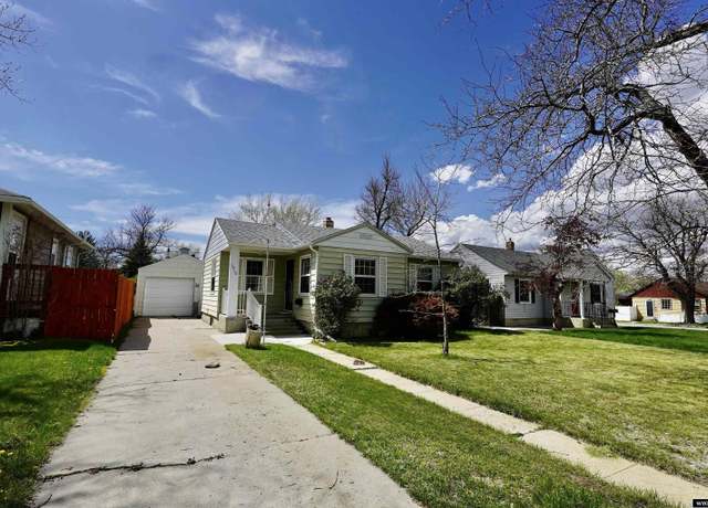 Property at 1910 S Cedar St, Casper, WY 82601, 4 beds, 2 baths