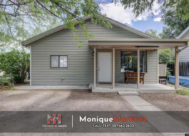 Property at 1043 Saint Mary St, Casper, WY 82601, 3 beds, 2 baths