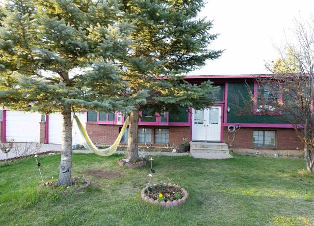 Property at 108 Cherokee Ct. Ct, Evanston, WY 82930, 4 beds, 2 baths