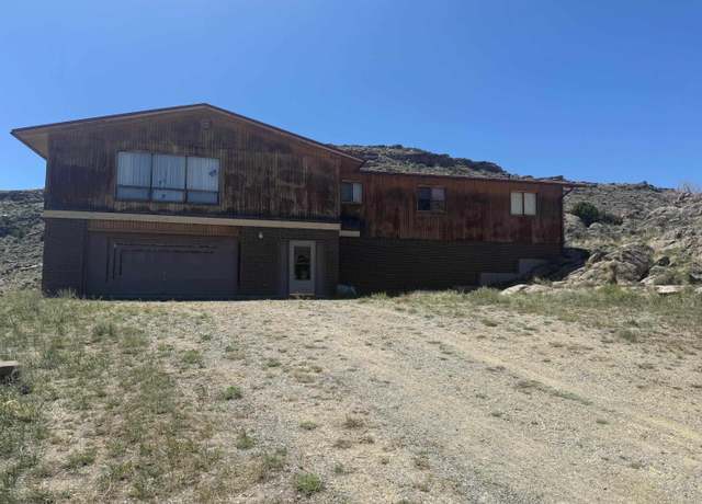 Property at 1606 Coulson Dr, Rawlins, WY 82301, 4 beds, 2.75 baths