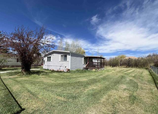 Property at 414 W Platts Dr, Lyman, WY 82937, 3 beds, 2 baths