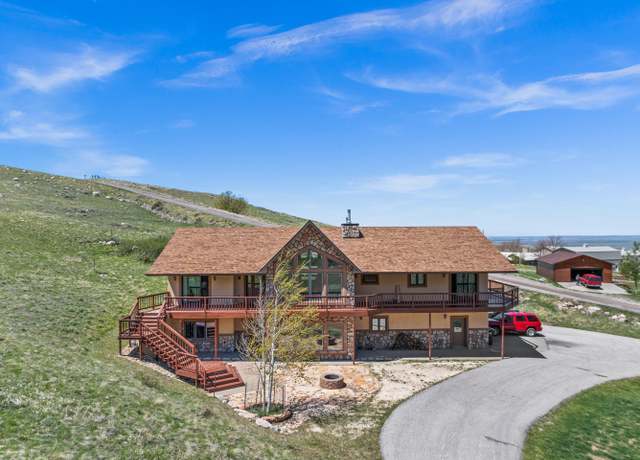 Property at 2000 Garden Creek Rd, Casper, WY 82601, 4 beds, 3 baths