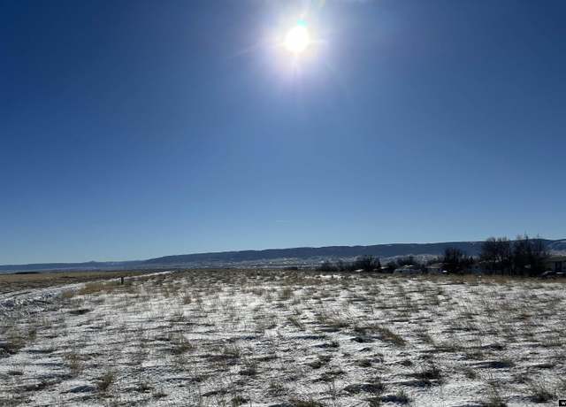 Property at 5125 Bel Vista Dr, Bar Nunn, WY 82601