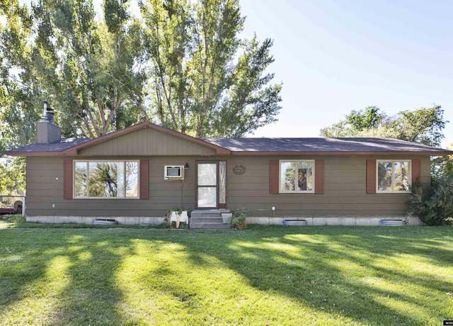 Property at 675 Burma Rd, Riverton, WY 82501, 4 beds, 3.5 baths