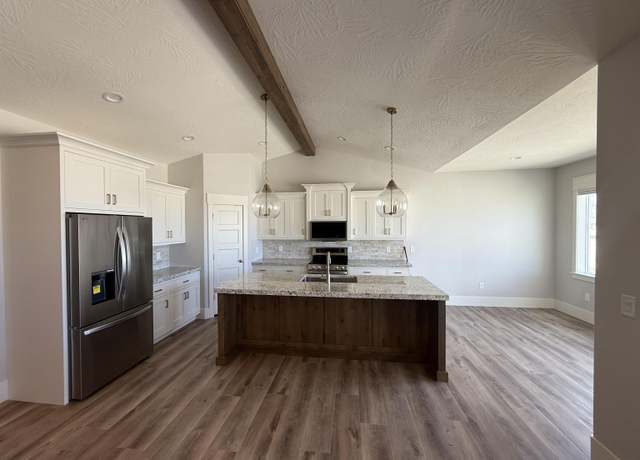 Property at 2713 Bailey Blvd, Rock Springs, WY 82901, 3 beds, 2 baths