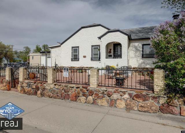 Property at 833 N Kimball St, Casper, WY 82601, 2 beds, 1.75 baths