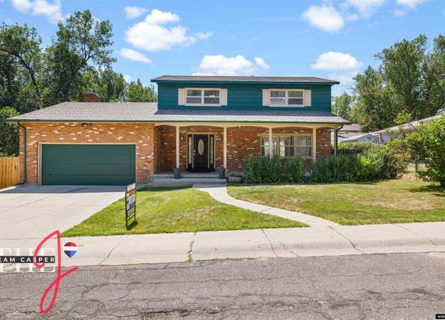 Property at 1951 W 38th St, Casper, WY 82604, 4 beds, 3.5 baths