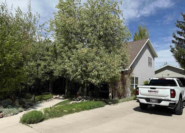 Property at 107 N 9th St, Thermopolis, WY 82443, 2 beds, 1.5 baths