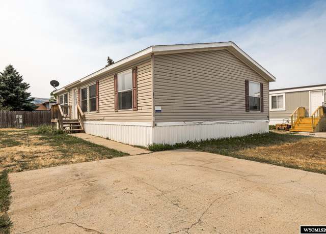 Property at 2760 S Robertson #82 Rd, Casper, WY 82604, 3 beds, 2 baths
