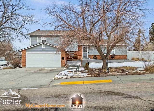Property at 3300 E 15th St, Casper, WY 82609, 4 beds, 2.5 baths
