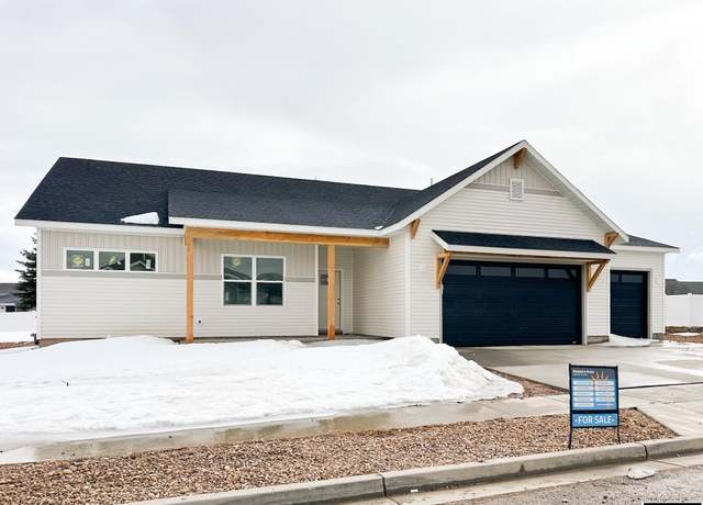 Property at 319 Wright Way, Evanston, WY 82930, 4 beds, 2 baths