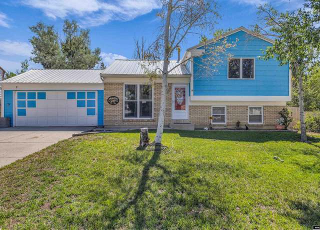Property at 907 Garfield Ln, Rock Springs, WY 82901, 3 beds, 3 baths