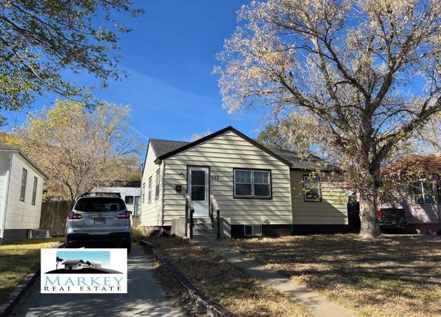 Property at 222 11th St, Rawlins, WY 82301, 3 beds, 1.5 baths