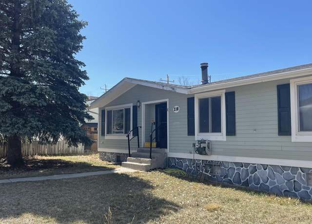 Property at 210 N 9th St, Douglas, WY 82633, 5 beds, 3 baths