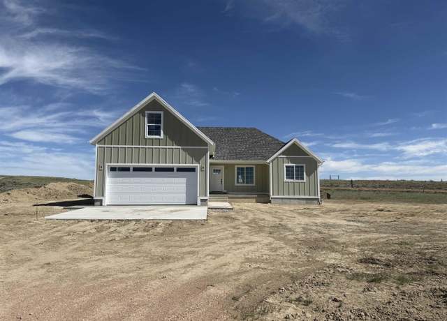 Property at 76 Pinnacle Dr, Lyman, WY 82937, 4 beds, 3 baths