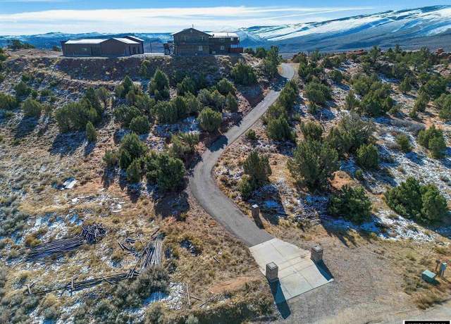 Property at 43 Red Cliff Dr, Lander, WY 82520, 3 beds, 2 baths