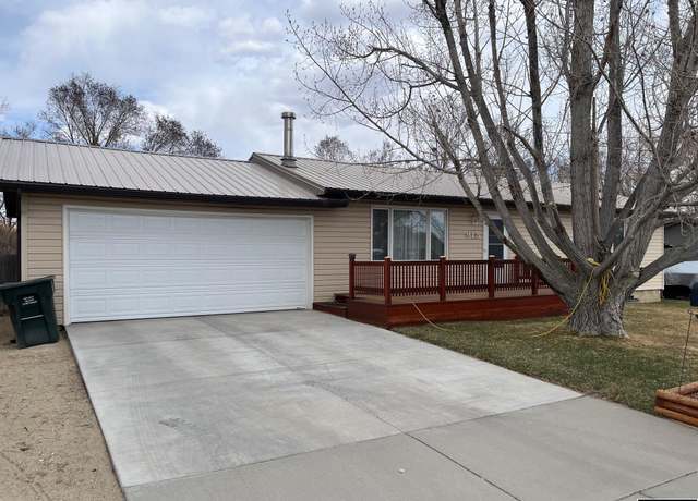 Property at 915 Kansas Street St, Green River, WY 82935, 4 beds, 3 baths
