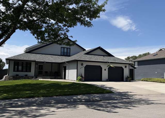 Property at 262 Hillcrest Drive Dr, Torrington, WY 82240, 5 beds, 3.5 baths