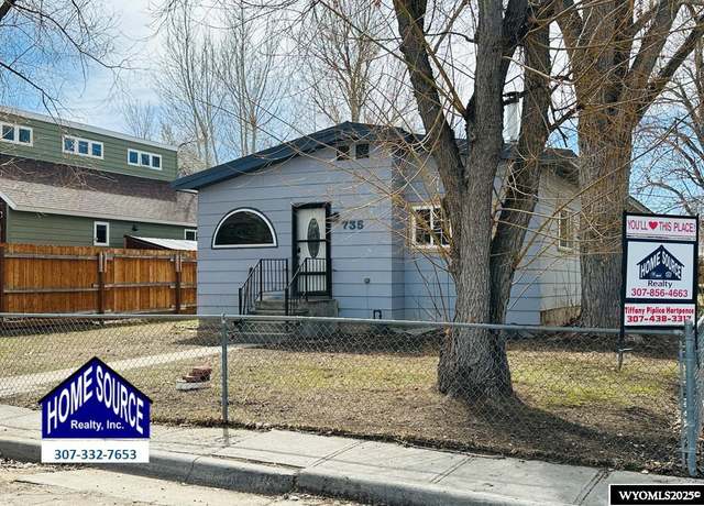 Property at 735 Canyon St, Lander, WY 82520, 4 beds, 1 bath
