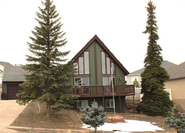 Property at 161 Elkridge Dr, Evanston, WY 82930, 4 beds, 1 bath
